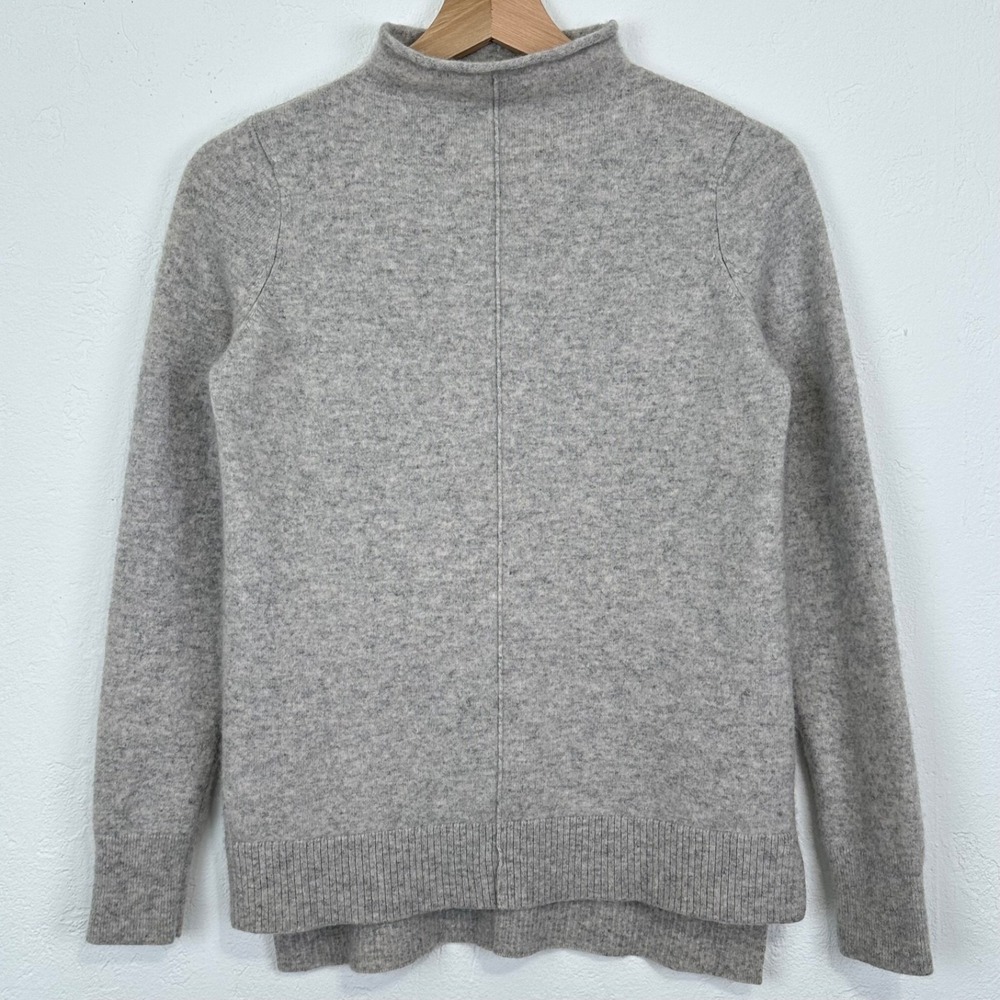 Womens Cashmere Mock Neck Sweater Size Medium Gray Quiet Luxury Old Money